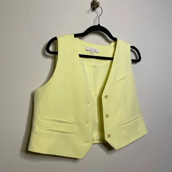 Favorite Daughter The Ellie Vest in Limeade - Picture 5 of 8